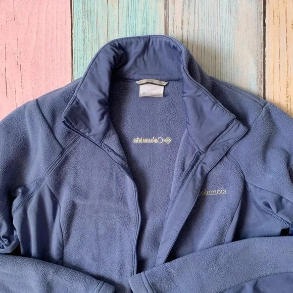 Womens Columbia zip up fleece sweater - Picture 7 of 11